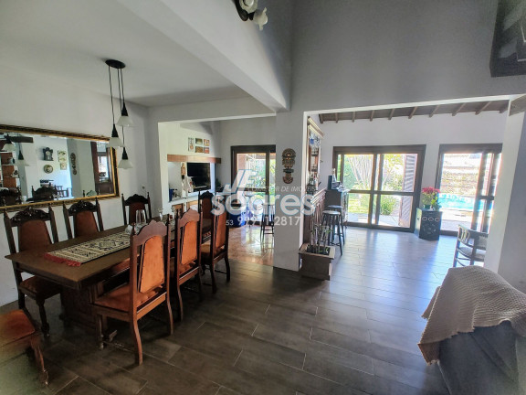 Imagem Sobrado com 3 Quartos à Venda, 247 m² em Areal - Pelotas