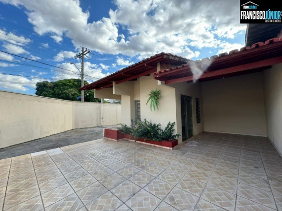 Imagem Casa com 3 Quartos à Venda, 326 m² em Setor Bueno - Goiânia Imagem Casa com 3 Quartos à Venda, 326 m² em Setor Bueno - Goiânia