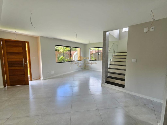 Imagem Casa com 3 Quartos à Venda, 116 m² em Nossa Senhora De Fátima - Teresópolis