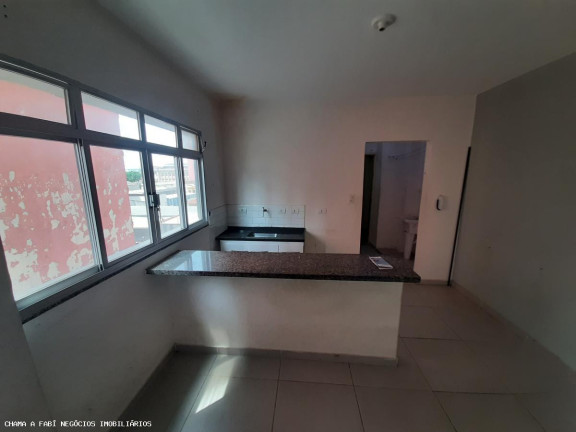Kitnet com 1 Quarto para Alugar, 40 m² em Santa Efigênia - São Paulo