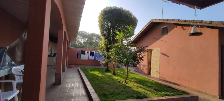 Imagem Casa com 4 Quartos à Venda, 420 m² em Centro - Peruíbe Imagem Casa com 4 Quartos à Venda, 420 m² em Centro - Peruíbe