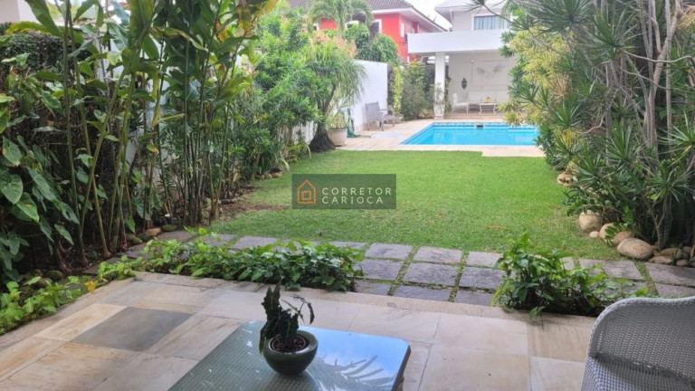 Casa com 4 Quartos à Venda, 660 m² em Barra Da Tijuca - Rio De Janeiro