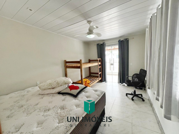 Imagem Casa com 4 Quartos à Venda,  em Setiba - Guarapari