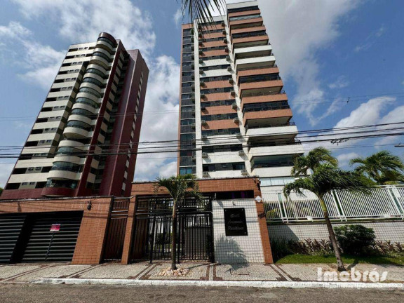 Apartamento com 3 Quartos à Venda, 195 m² em Guararapes - Fortaleza