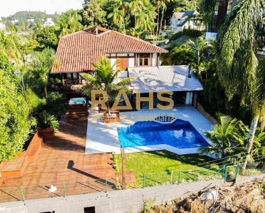 Imagem Casa com 4 Quartos à Venda, 401 m² em América - Joinville Imagem Casa com 4 Quartos à Venda, 401 m² em América - Joinville