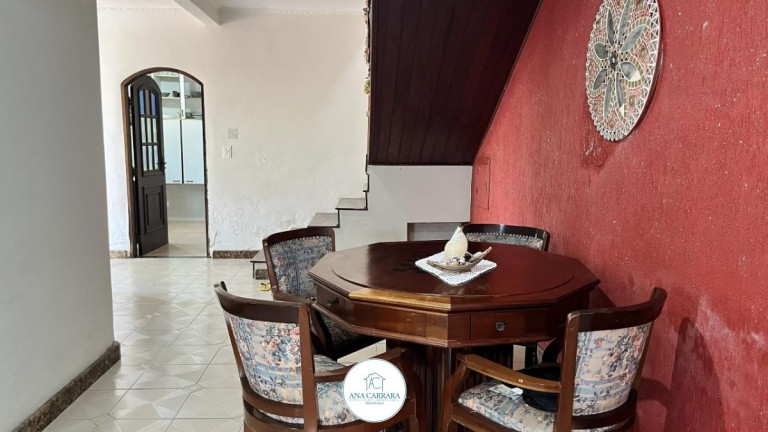 Imagem Sobrado com 5 Quartos à Venda, 203 m² em Vila Sao Paulo - Itanhaém