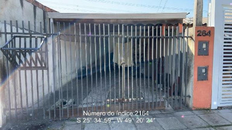 Casa com 2 Quartos à Venda, 82 m² em Campo De Santana - Curitiba