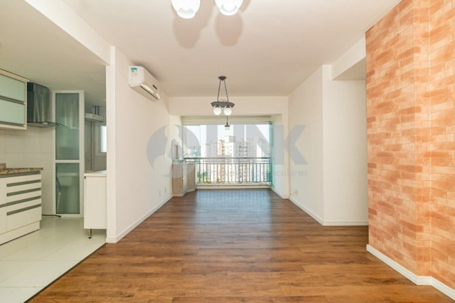 Apartamento com 3 Quartos à Venda, 82 m² em Passo Da Areia - Porto Alegre