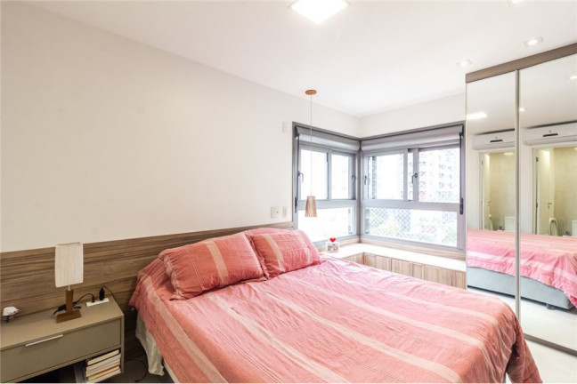 Imagem Apartamento com 2 Quartos à Venda, 72 m² em Moema - São Paulo