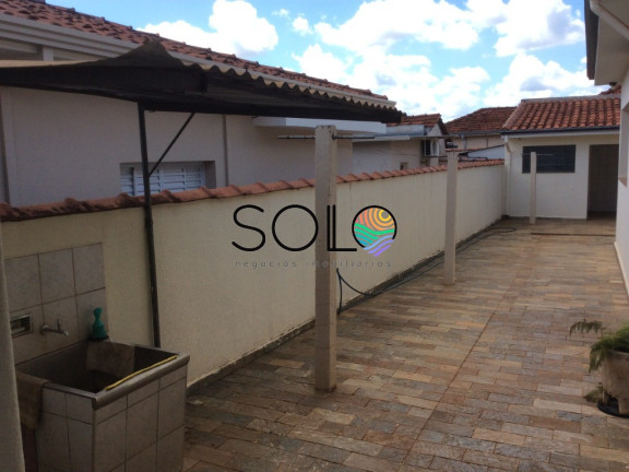 Imagem Casa com 3 Quartos à Venda, 245 m² em Centro - Araraquara Imagem Casa com 3 Quartos à Venda, 245 m² em Centro - Araraquara