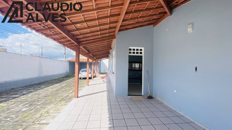 Imagem Casa com 5 Quartos à Venda, 200 m² em Caseb - Feira De Santana Imagem Casa com 5 Quartos à Venda, 200 m² em Caseb - Feira De Santana