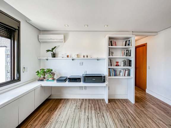 Imagem Apartamento com 3 Quartos à Venda, 168 m² em Rio Branco - Porto Alegre