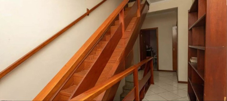 Imagem Sobrado com 3 Quartos à Venda, em Piraporinha - Diadema Imagem Sobrado com 3 Quartos à Venda, em Piraporinha - Diadema