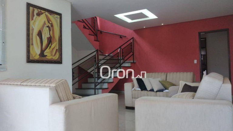 Imagem Sobrado com 5 Quartos à Venda, 358 m² em Residencial Balneário - Goiânia