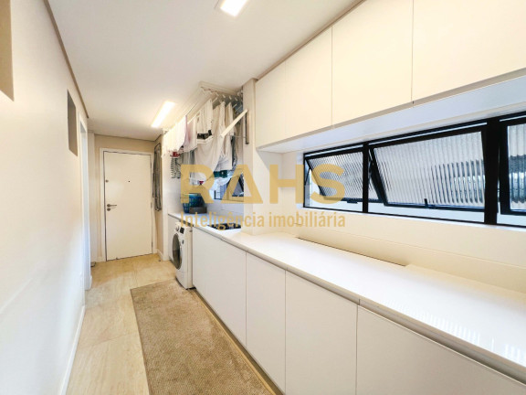 Imagem Apartamento com 3 Quartos à Venda, 198 m² em Atiradores - Joinville Imagem Apartamento com 3 Quartos à Venda, 198 m² em Atiradores - Joinville