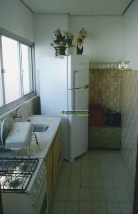 Imagem Apartamento com 2 Quartos à Venda, 74 m² em Centro - Curitiba