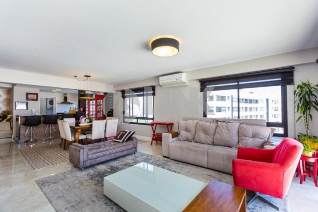 Imóvel com 3 Quartos à Venda, 384 m² em Chácara Das Pedras - Porto Alegre