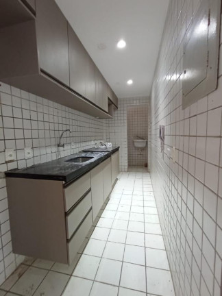 Imagem Apartamento com 2 Quartos para Alugar, 63 m² em Casa Forte - Recife