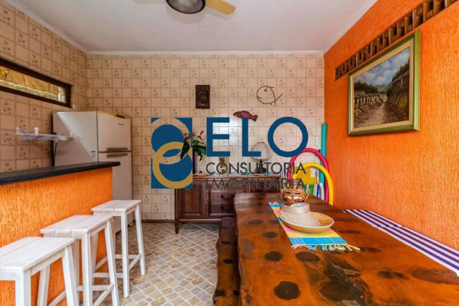Sobrado com 6 Quartos à Venda, 580 m² em Morro Santa Terezinha - Santos