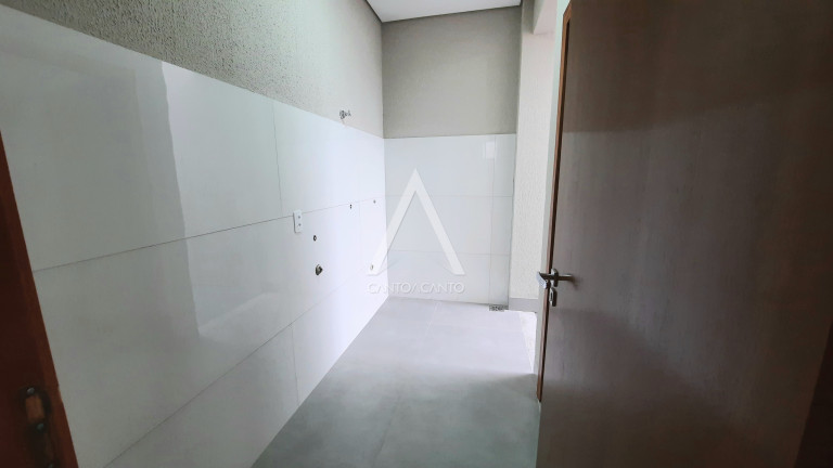 Imagem Casa com 3 Quartos à Venda, 342 m² em Setor Comercial - Sinop