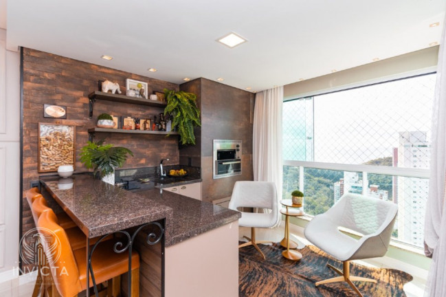 Imagem Apartamento com 3 Quartos à Venda, 135 m² em Pioneiros - Balneário Camboriú Imagem Apartamento com 3 Quartos à Venda, 135 m² em Pioneiros - Balneário Camboriú