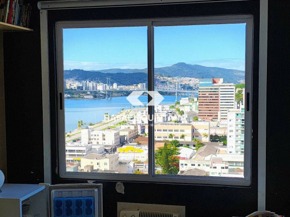 Imagem Apartamento com 3 Quartos à Venda,  em Estreito - Florianópolis