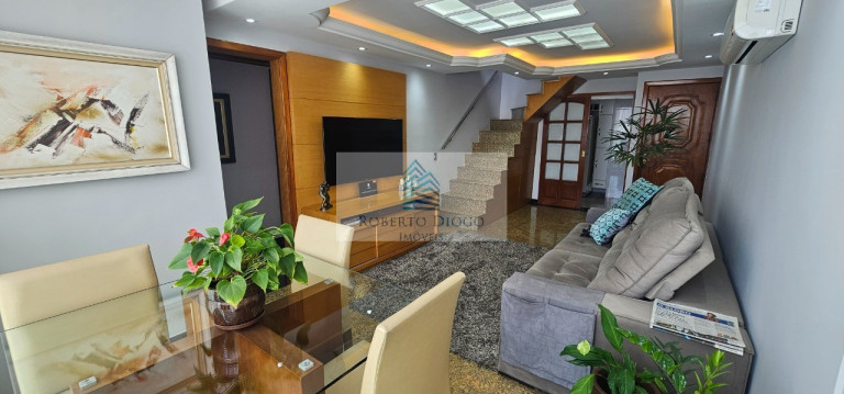 Imagem Cobertura com 3 Quartos à Venda, 233 m² em Icaraí - Niterói