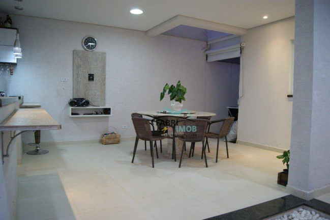 Imagem Sobrado com 3 Quartos à Venda, 350 m² em Vossoroca - Sorocaba