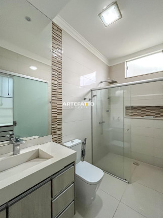 Imagem Casa com 3 Quartos à Venda, 175 m²