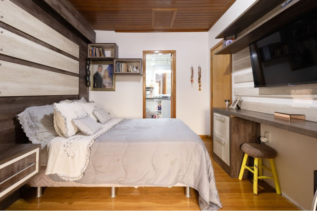 Imagem Casa com 3 Quartos à Venda, 190 m² em Rubem Berta - Porto Alegre