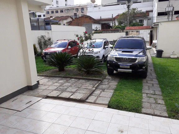 Imagem Casa com 7 Quartos à Venda, 186 m² em Várzea - Teresópolis Imagem Casa com 7 Quartos à Venda, 186 m² em Várzea - Teresópolis