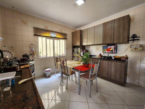 Imagem Casa com 5 Quartos à Venda, 300 m² em Centro - Mairiporã