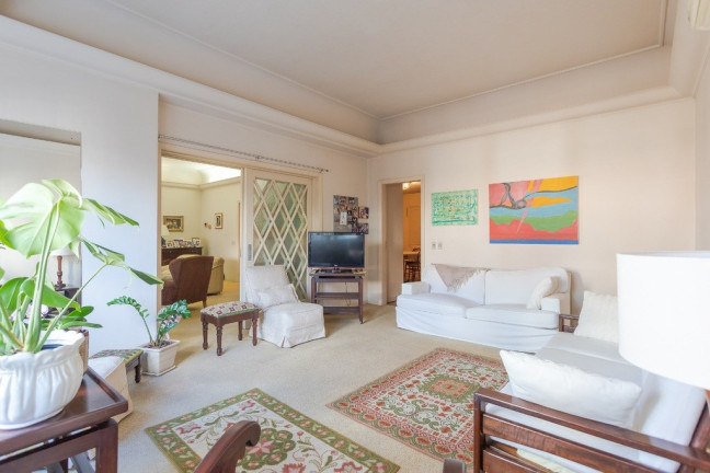 Imagem Apartamento com 3 Quartos à Venda, 231 m² em Moinhos De Vento - Porto Alegre