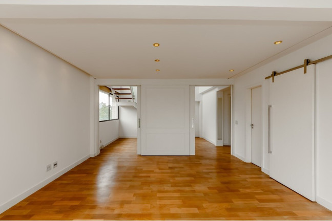 Imagem Cobertura com 3 Quartos à Venda, 333 m² em Jardim Panorama - São Paulo