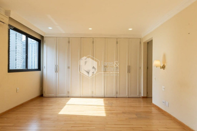 Imagem Apartamento com 3 Quartos à Venda, 209 m² em Itaim Bibi - São Paulo Imagem Apartamento com 3 Quartos à Venda, 209 m² em Itaim Bibi - São Paulo