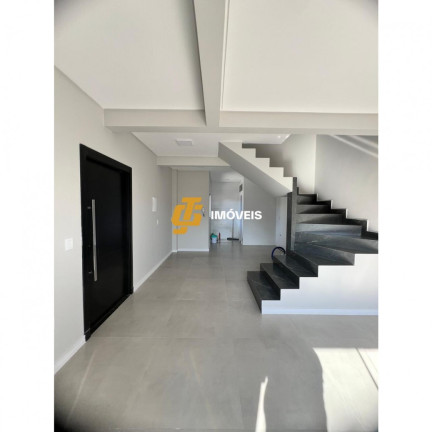 Imagem Sobrado com 2 Quartos à Venda, 110 m² em Santa Regina - Camboriú Imagem Sobrado com 2 Quartos à Venda, 110 m² em Santa Regina - Camboriú
