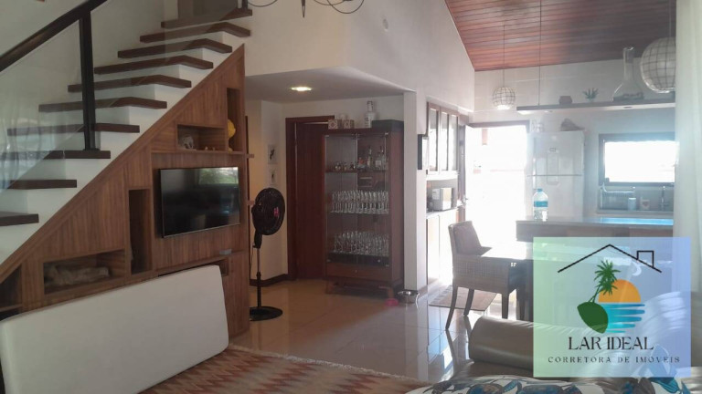 Imagem Casa com 4 Quartos à Venda, em Ferradurinha - Búzios Imagem Casa com 4 Quartos à Venda, em Ferradurinha - Búzios