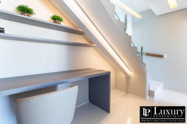 Imagem Apartamento com 2 Quartos à Venda, 106 m² em Jardins - São Paulo