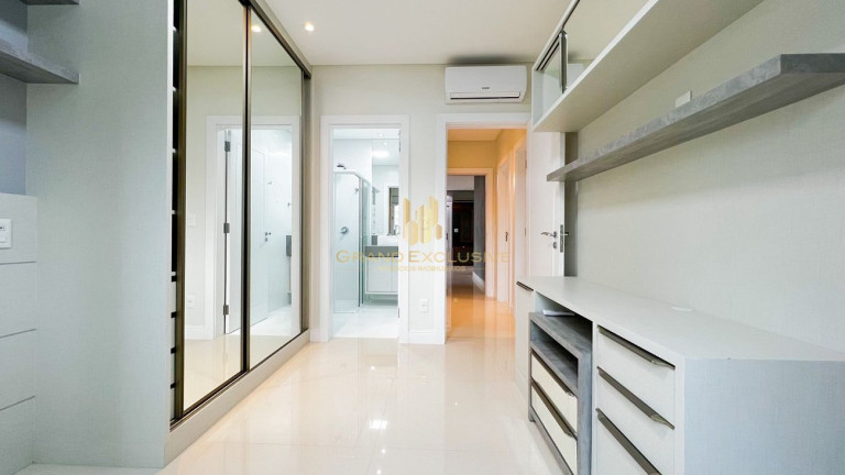 Imagem Apartamento com 3 Quartos à Venda, 128 m² em Centro - Balneário Camboriú