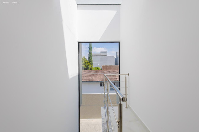 Imagem Casa com 3 Quartos à Venda, 119 m² em Hauer - Curitiba Imagem Casa com 3 Quartos à Venda, 119 m² em Hauer - Curitiba
