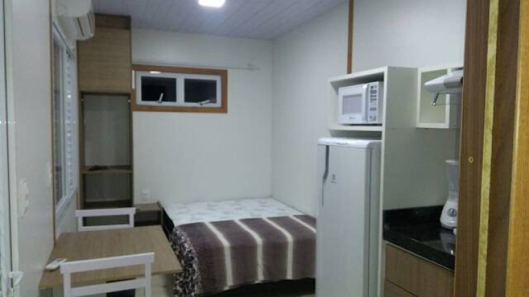 Imagem Apartamento com 1 Quarto para Temporada, 17 m² em Bombas - Bombinhas