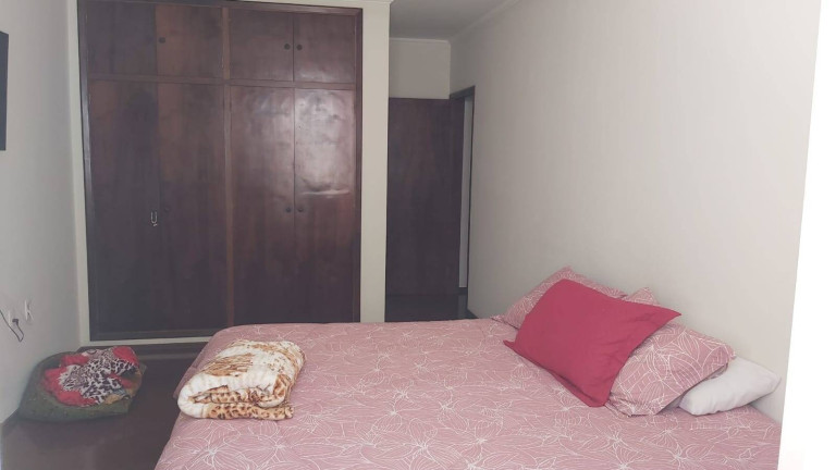 Imagem Casa com 3 Quartos à Venda, 198 m² em Jardim Celani - Valinhos Imagem Casa com 3 Quartos à Venda, 198 m² em Jardim Celani - Valinhos