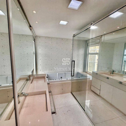 Imagem Cobertura com 4 Quartos à Venda, 400 m² em 2 Quadra Centro - Balneário Camboriú Imagem Cobertura com 4 Quartos à Venda, 400 m² em 2 Quadra Centro - Balneário Camboriú