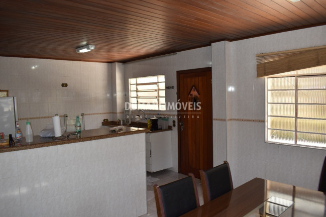 Imagem Casa com 4 Quartos à Venda, 173 m² em Região Do Jaguaribe - Campos Do Jordão
