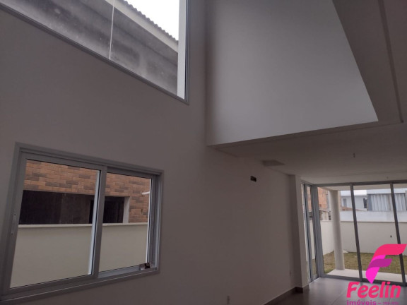 Imagem Casa com 3 Quartos à Venda, 150 m² em Campeche - Florianópolis