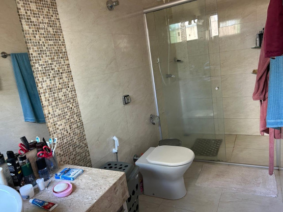 Imagem Casa com 3 Quartos à Venda, 280 m² Imagem Casa com 3 Quartos à Venda, 280 m²