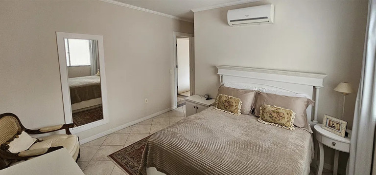 Imagem Apartamento com 3 Quartos à Venda, 120 m² em Centro - Balneário Camboriú Imagem Apartamento com 3 Quartos à Venda, 120 m² em Centro - Balneário Camboriú