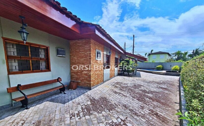 Imagem Casa com 5 Quartos à Venda, 230 m² em Jardim Virgínia - Guarujá Imagem Casa com 5 Quartos à Venda, 230 m² em Jardim Virgínia - Guarujá