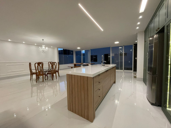 Imagem Casa com 4 Quartos à Venda, em Universidade - Vitória Da Conquista Imagem Casa com 4 Quartos à Venda, em Universidade - Vitória Da Conquista