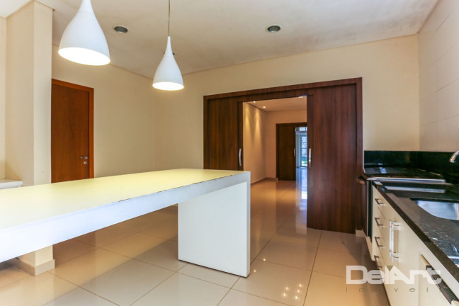Imagem Casa com 4 Quartos à Venda, 302 m² em Santa Cândida - Curitiba